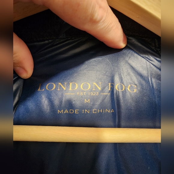 London Fog Women's Navy Blue Down‎ Puffer Jacket Gold Zipper Size Medium - Picture 5 of 7